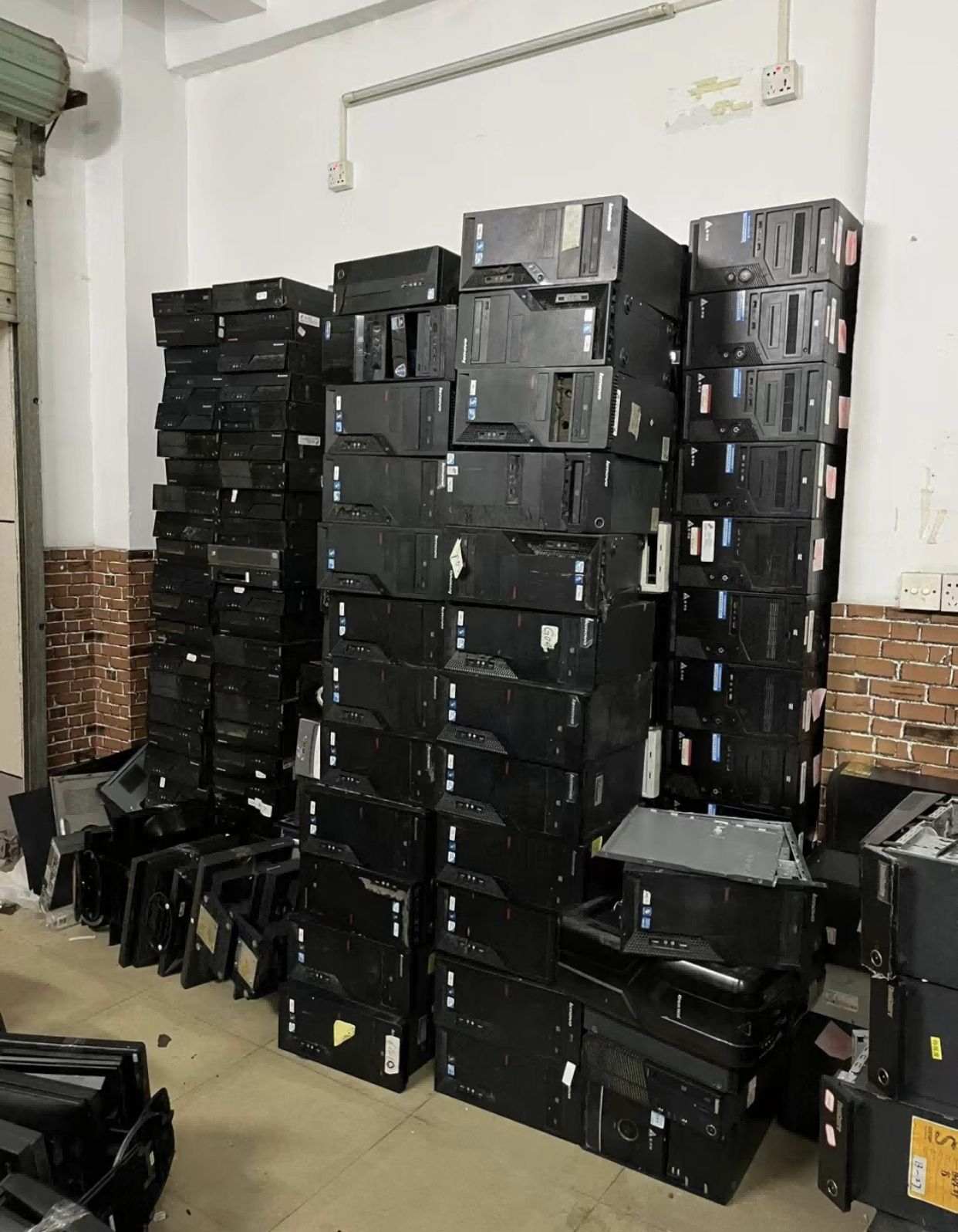 深圳英耀再生資源:電腦回收的實力派選手(圖2) 深圳英耀再生資源:電腦回收的實力派選手(圖2)