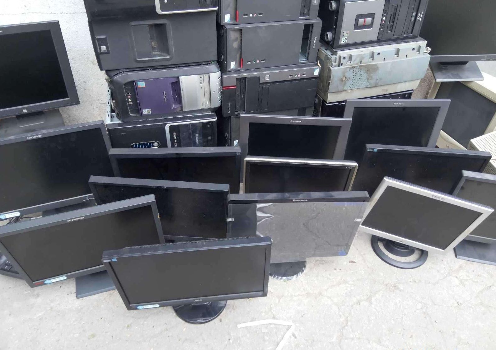 深圳舊電腦配件回收價格一覽(圖3) 深圳舊電腦配件回收價格一覽(圖3)