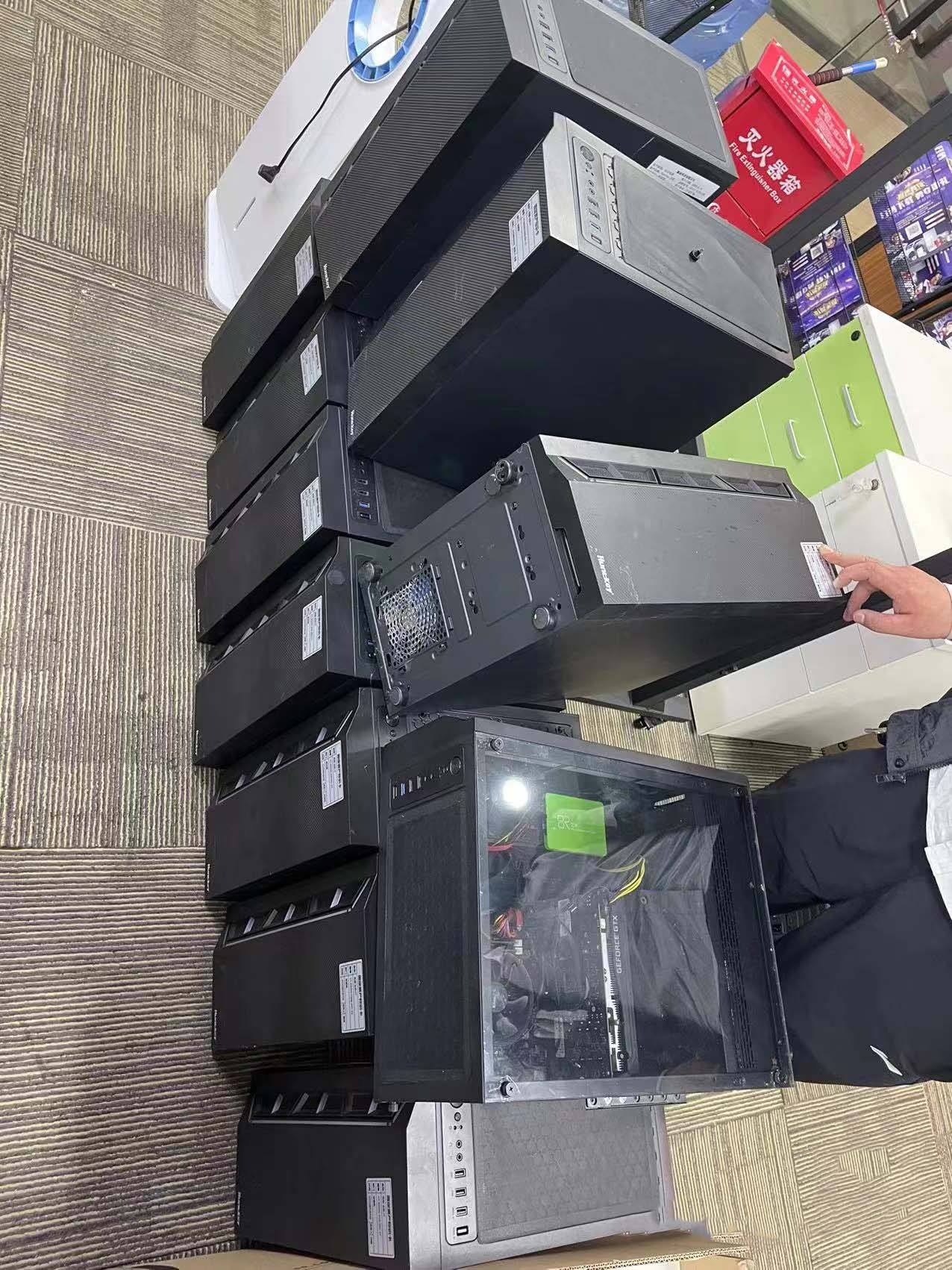 深圳電腦回收,當(dāng)天上門取貨超棒(圖1) 深圳電腦回收,當(dāng)天上門取貨超棒(圖1)