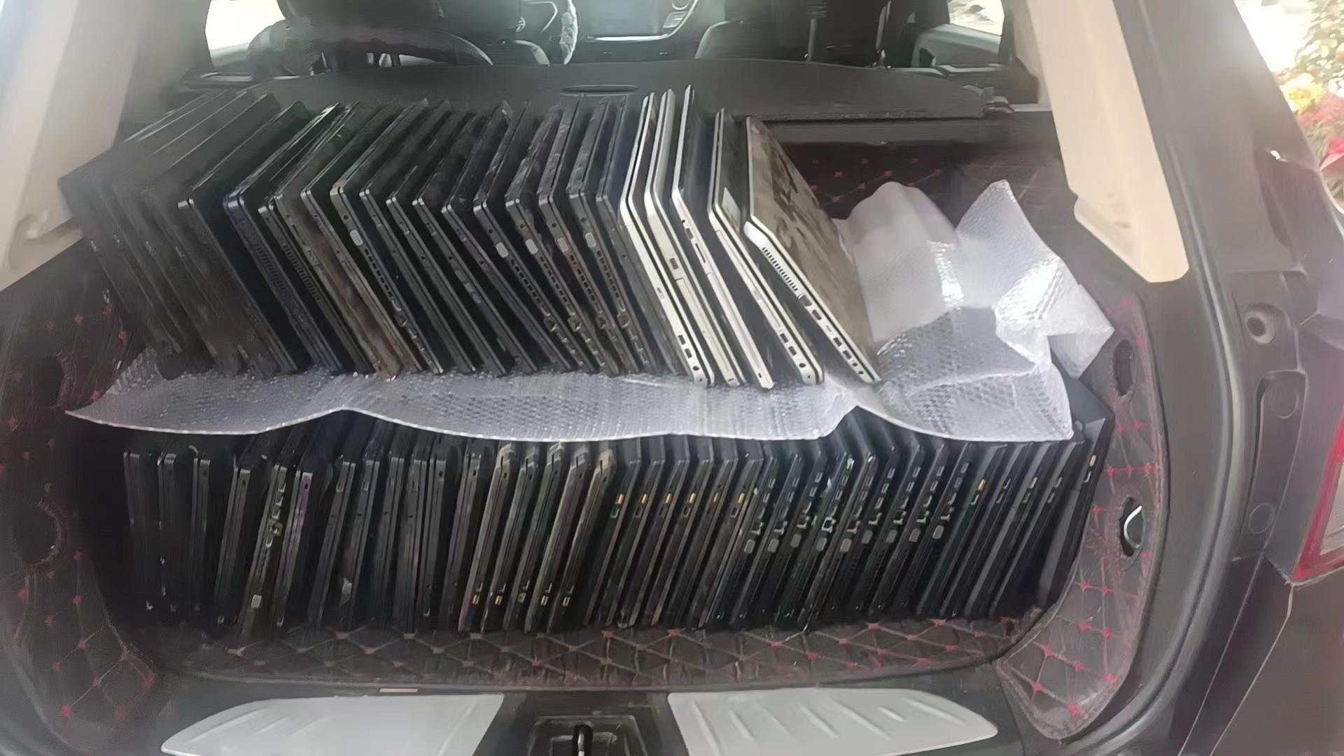 深圳專業電腦回收公司:環保回收新典范(圖2) 深圳專業電腦回收公司:環保回收新典范(圖2)