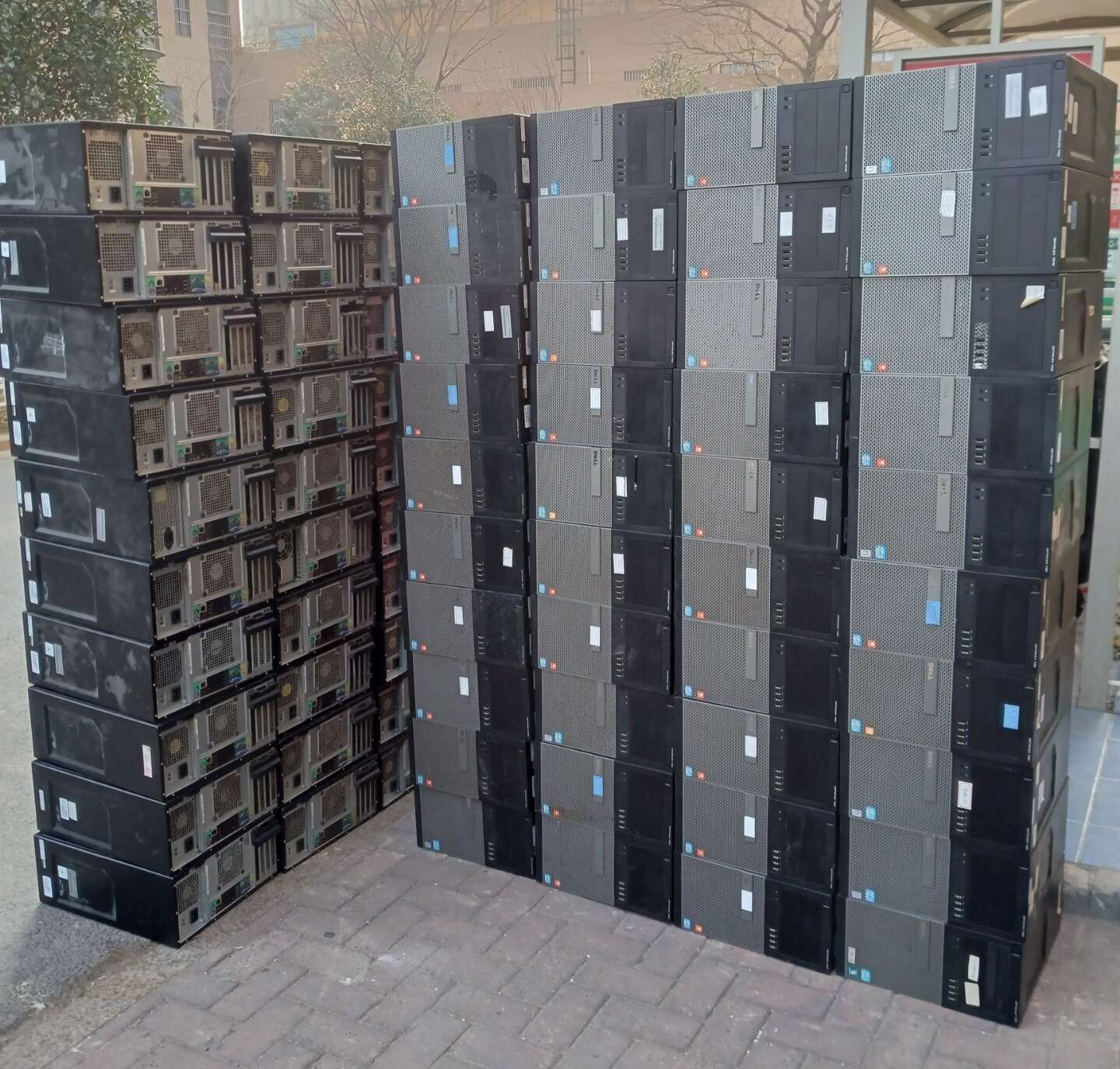 廣州服務器回收新趨勢!六喜助力企業批量處理、個人閑置變現(圖4) 廣州服務器回收新趨勢!六喜助力企業批量處理、個人閑置變現(圖4)