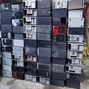 別處增值擠牙膏，深圳服務瀑布流，收益狂飆不停歇